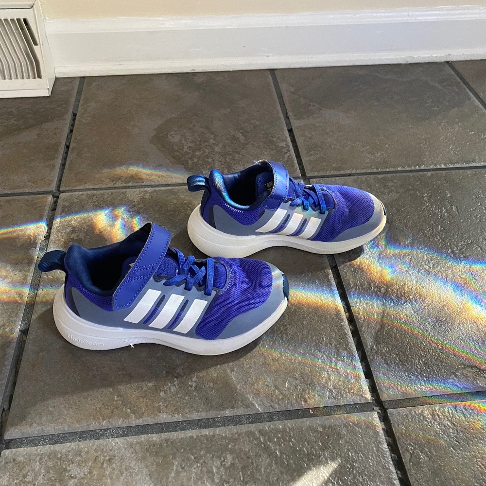 Adidas tennis shoes for boys